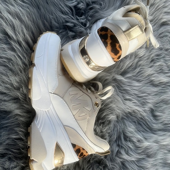 MK shoes - Picture 1 of 4